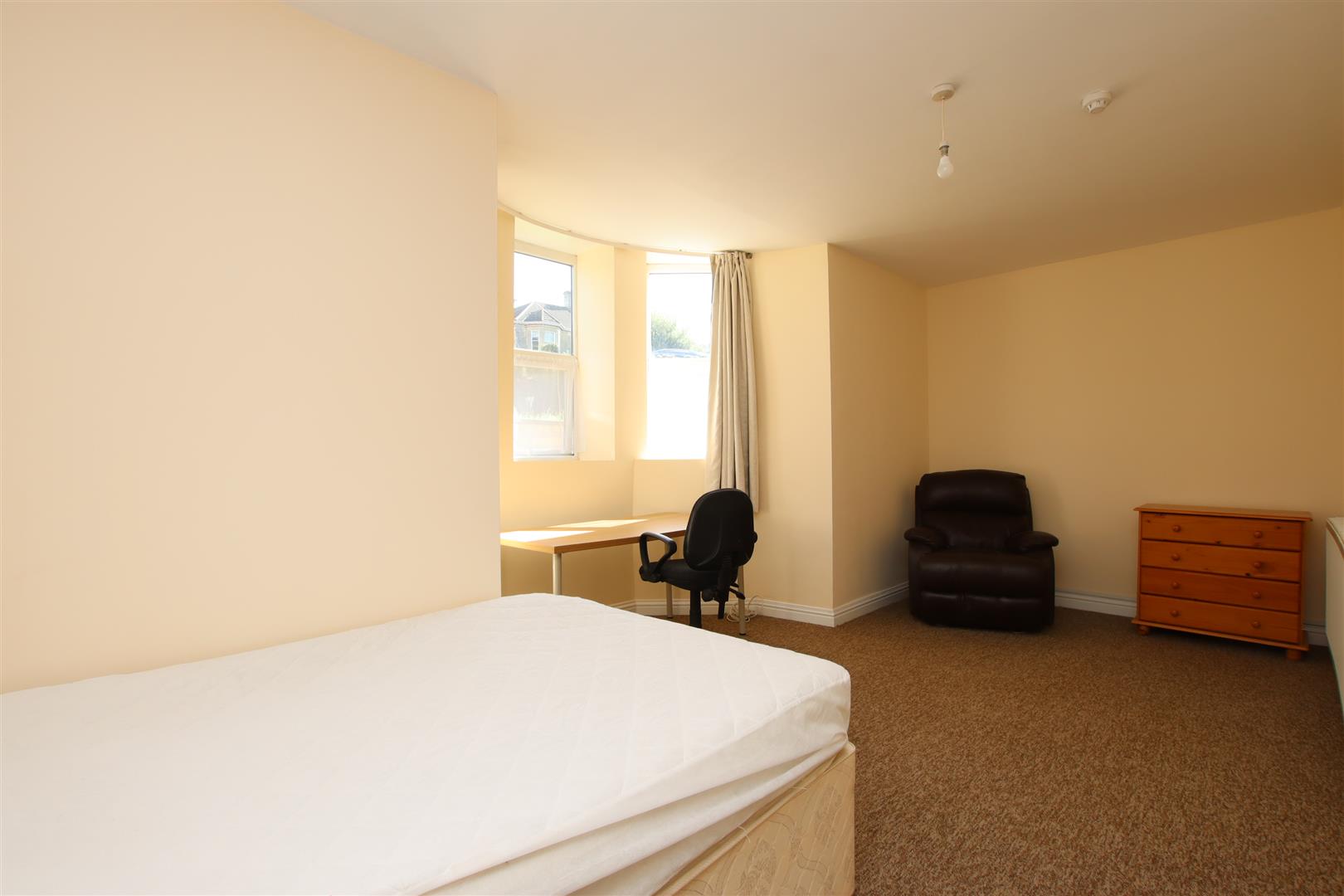 Newbridge Hill, Bath, BA1